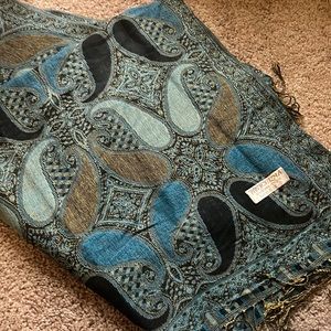 Blue pashmina scarf